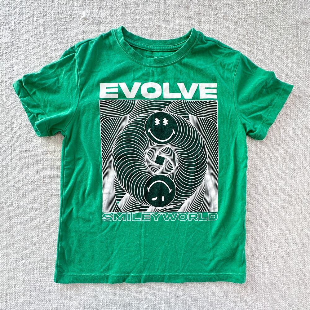 Evolve Smiley World Green T-shirt GUC 6/7